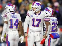 贝博体育-关于Rookie关键节点出色防守，老鹰带队取胜！的信息